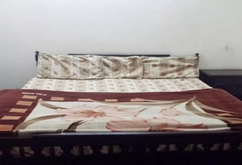 Umer Hotel And Restaurant