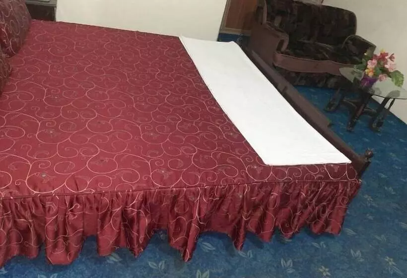 Umer Hotel And Restaurant