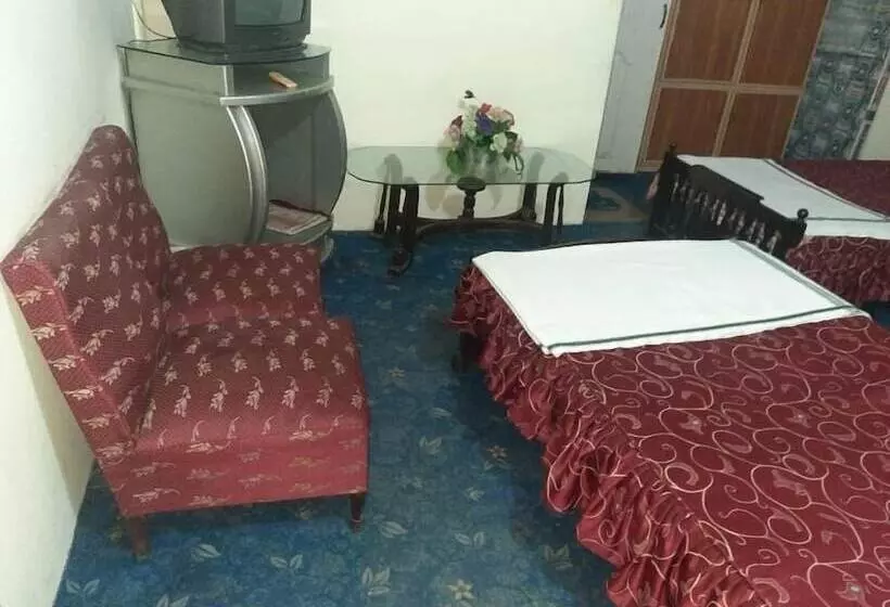 Umer Hotel And Restaurant