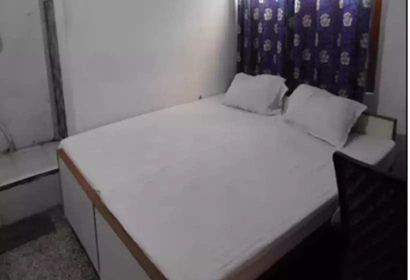 Hotelli Radiant Azamgarh