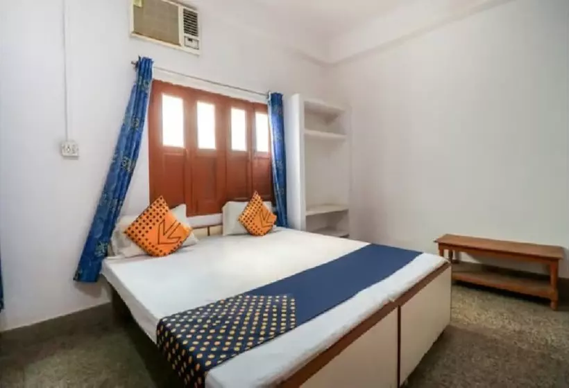Hotelli Radiant Azamgarh