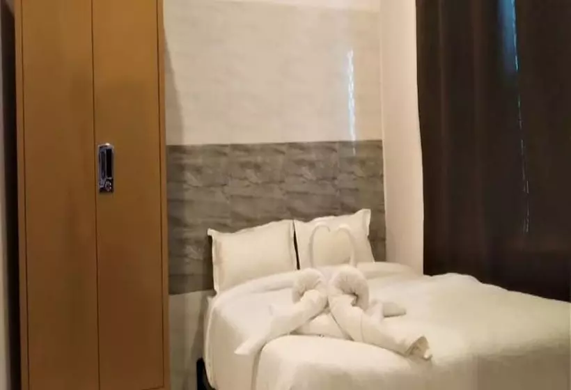 Hotelli Radiant Azamgarh
