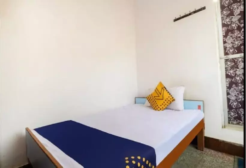 Hotelli Radiant Azamgarh
