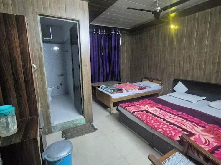 ホテル Kamet Joshimath