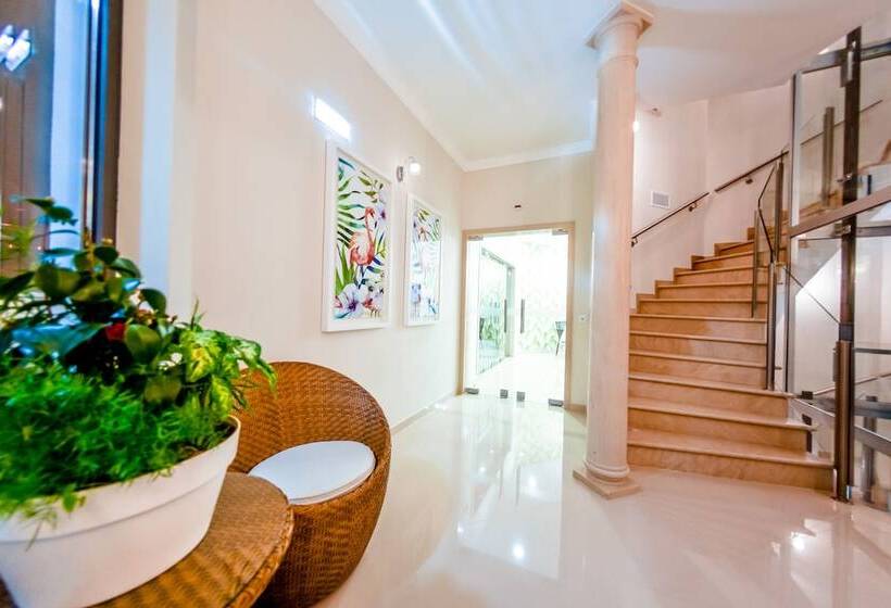 مبيت وإفطار Villamar Style Maison