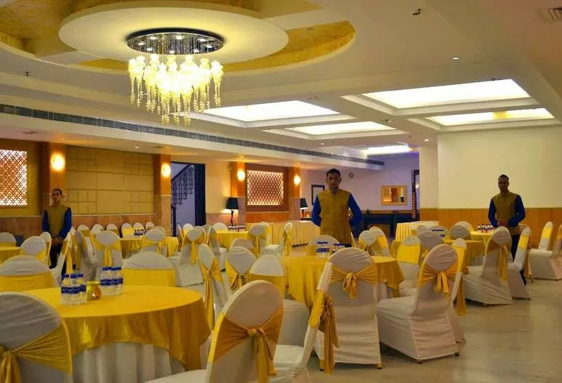 Hotelli Ace Manor
