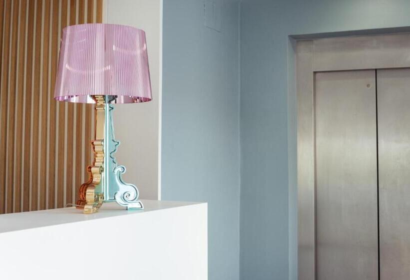 فندق Adria Beach