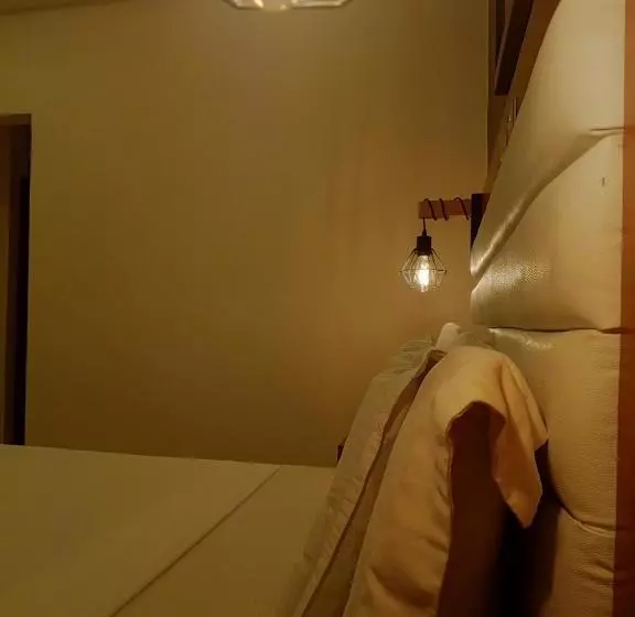هتل First International Inn Downtown