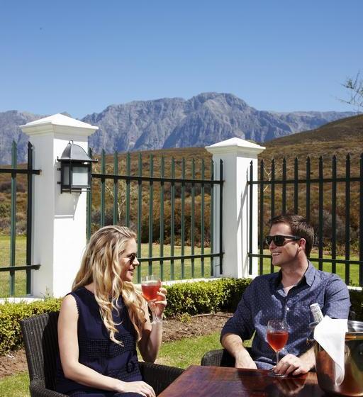 호텔 Golden Valley Lodge & Casino