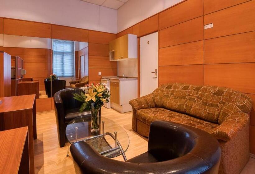 Hotel školiace Stredisko Ives