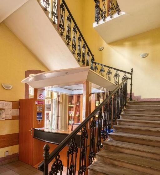 Hotel školiace Stredisko Ives