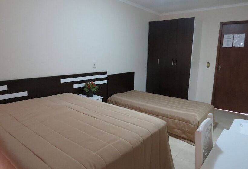 ホテル Monte Líbano