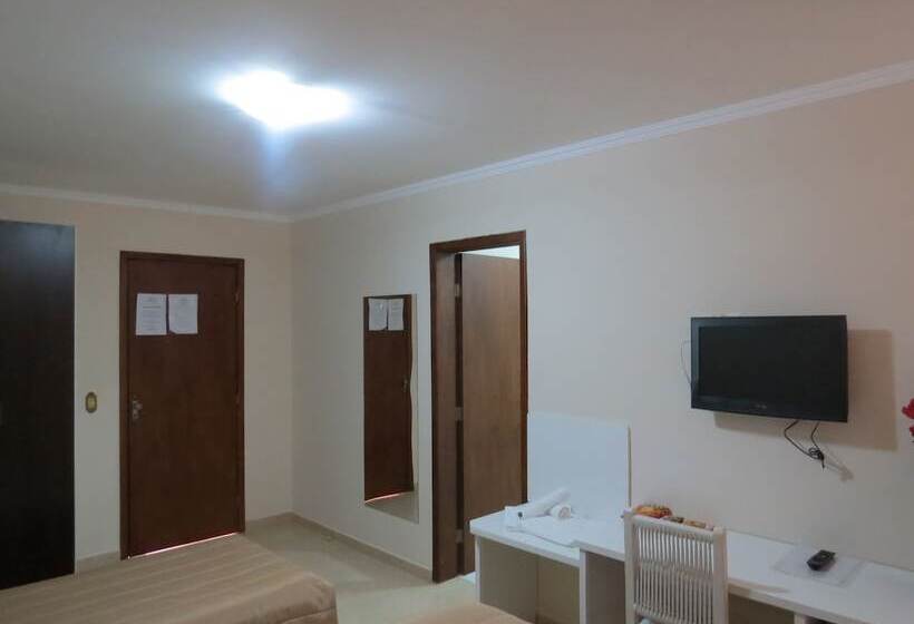 ホテル Monte Líbano