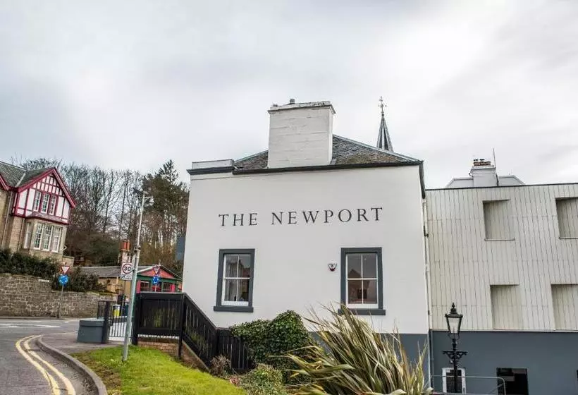 هتل The Newport Restaurant With Rooms