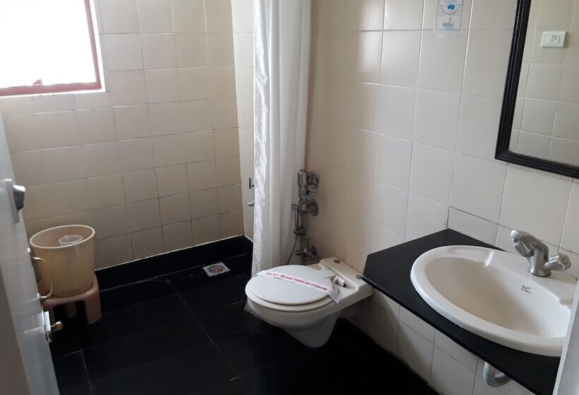 ホテル Vrishali Executive