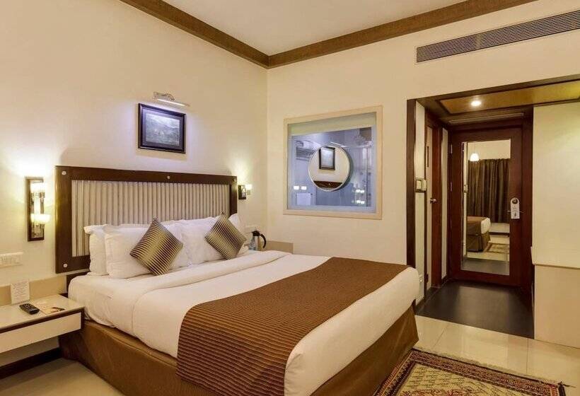 ホテル Vrishali Executive