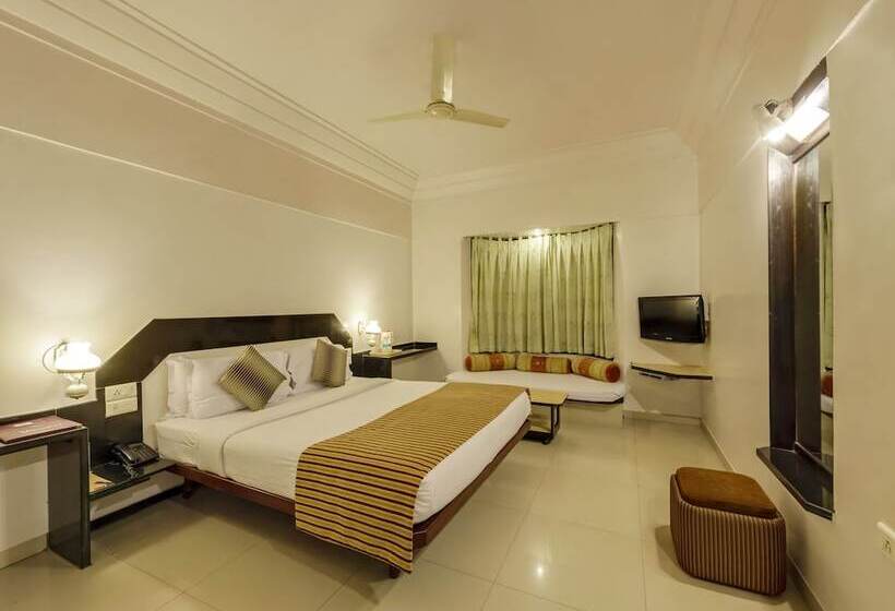 ホテル Vrishali Executive