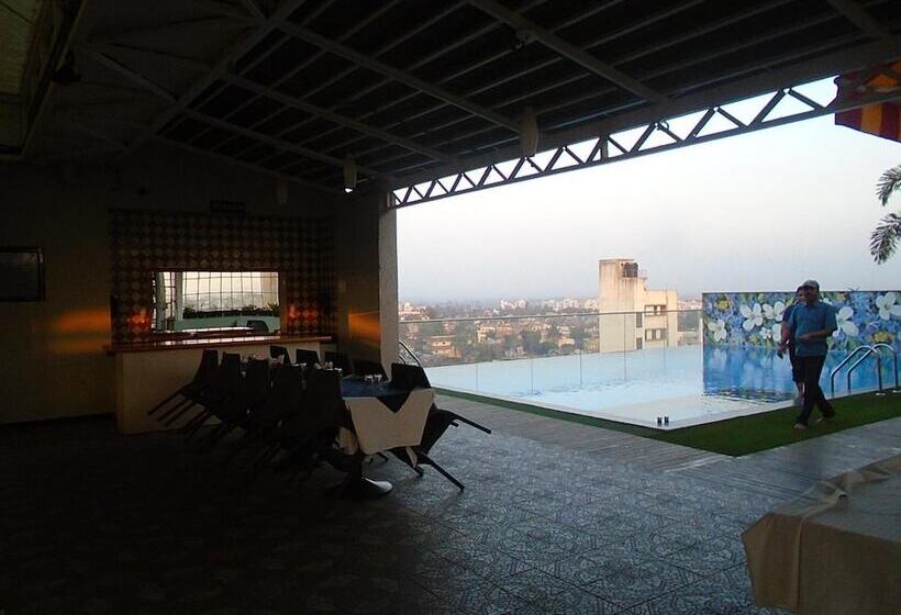 ホテル Vrishali Executive