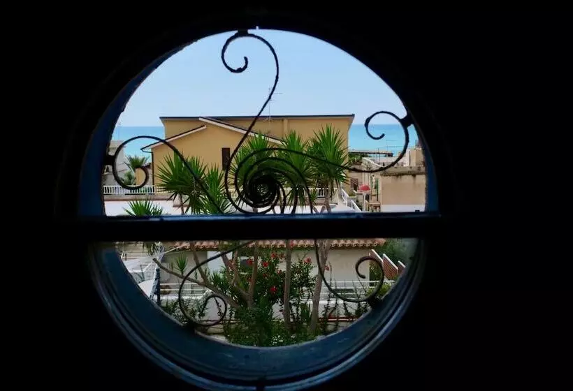تختخواب و صبحانه Villa Elite