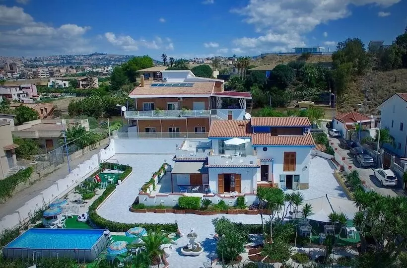 تختخواب و صبحانه Villa Elite