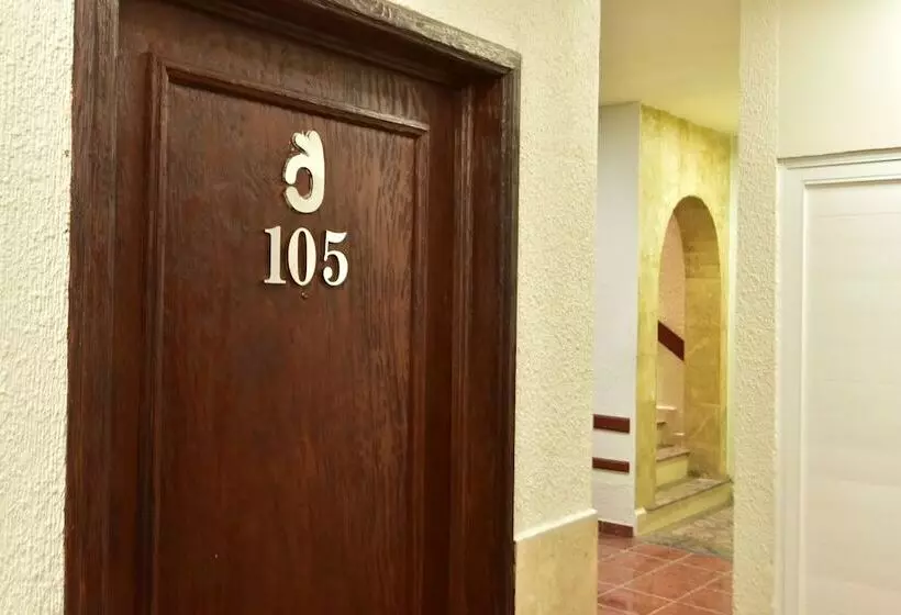 Bed Bed Hotel Perla