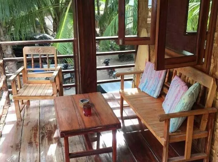 Big 9 Hostel & Room