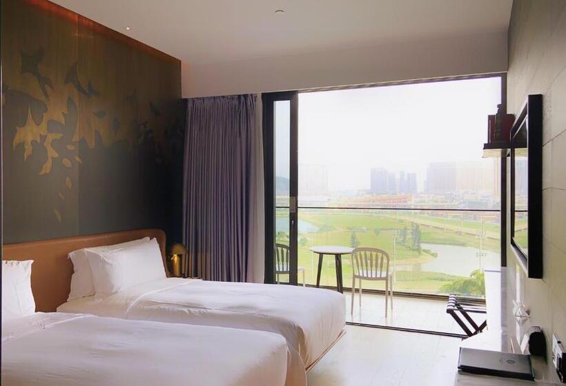 هتل Yoho Hollywood Roosevelt