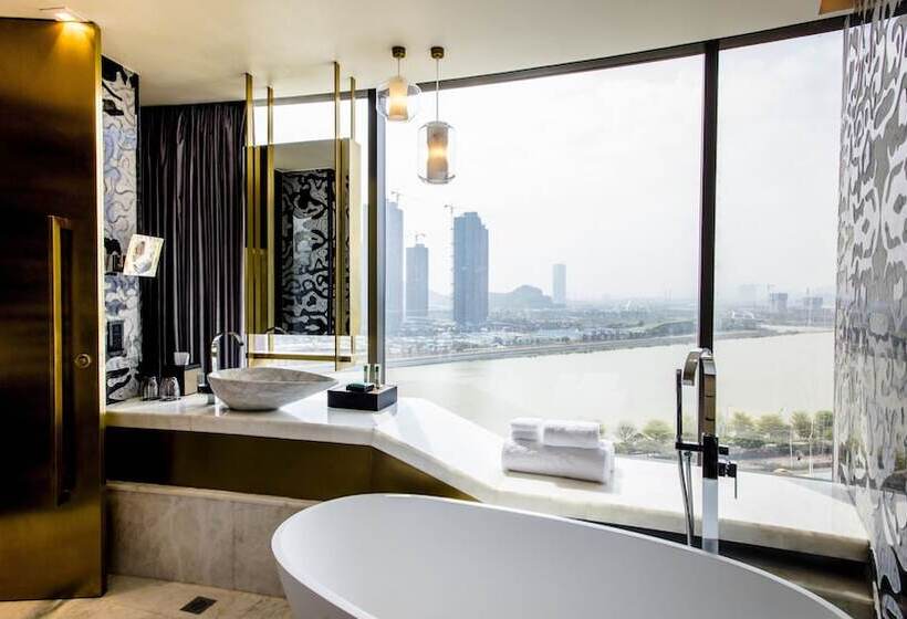 هتل Yoho Hollywood Roosevelt