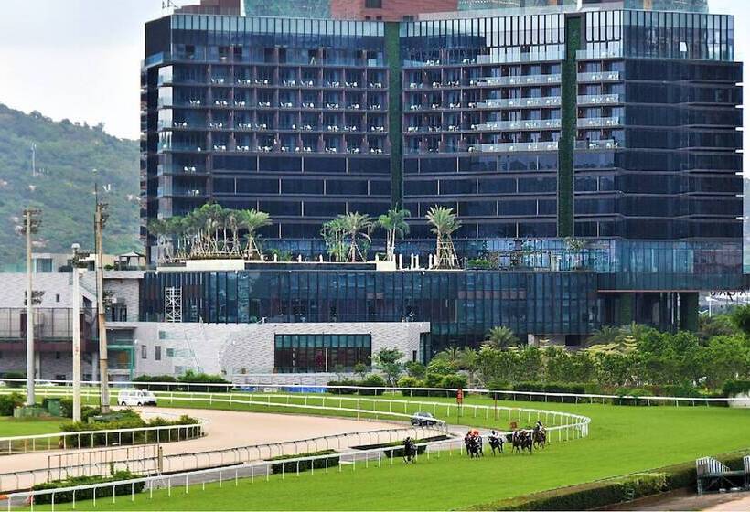 هتل Yoho Hollywood Roosevelt