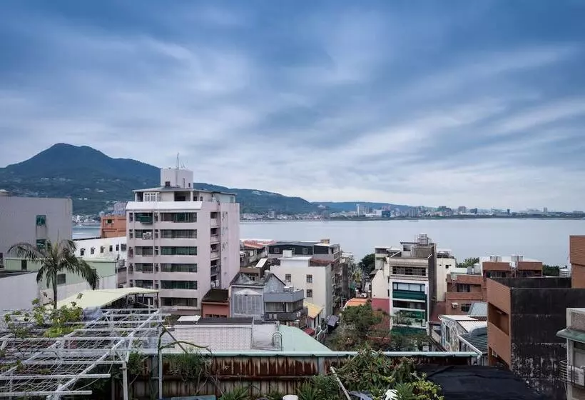 Taipei Travelers International Hostel