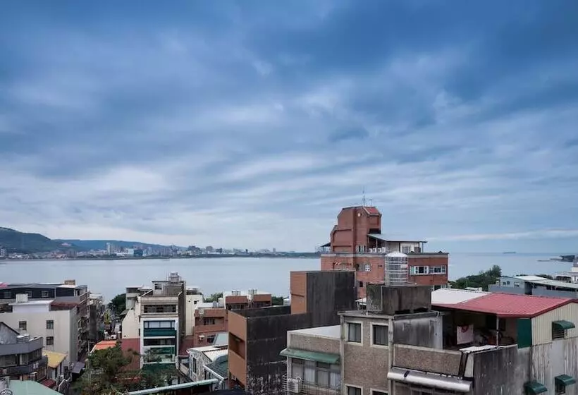 Taipei Travelers International Hostel