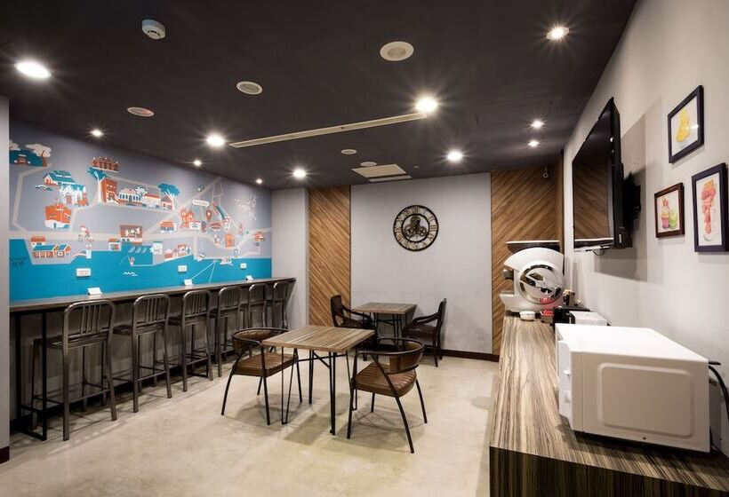 Taipei Travelers International Hostel