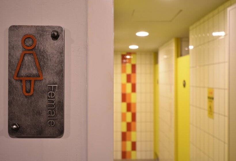 Taipei Travelers International Hostel