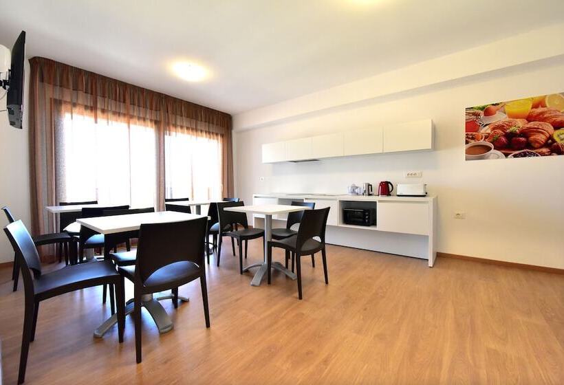 تختخواب و صبحانه Trip Room & Breakfast