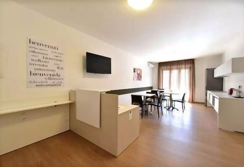تختخواب و صبحانه Trip Room & Breakfast