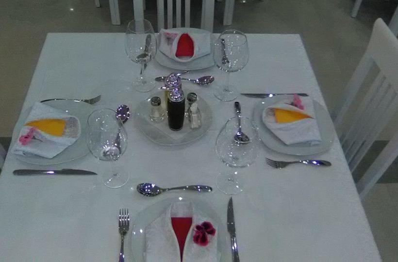 ホテル Aler Holiday Inn