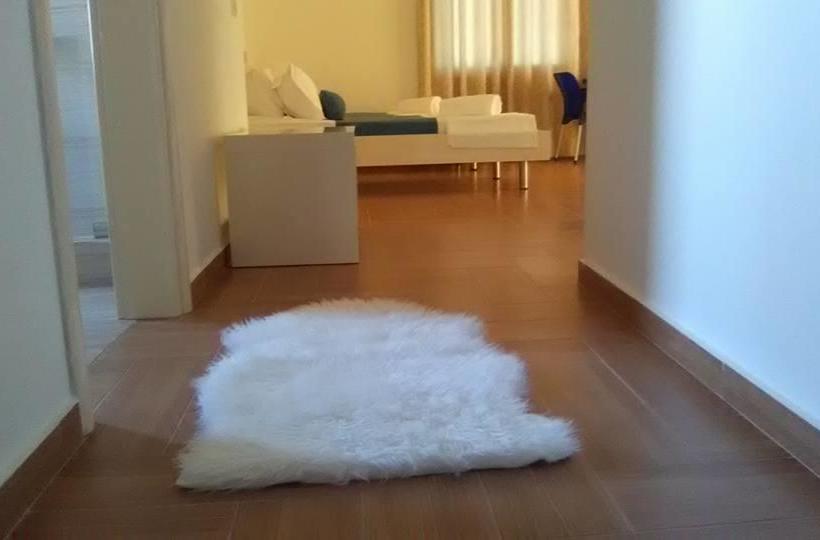 ホテル Aler Holiday Inn