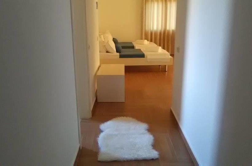 ホテル Aler Holiday Inn