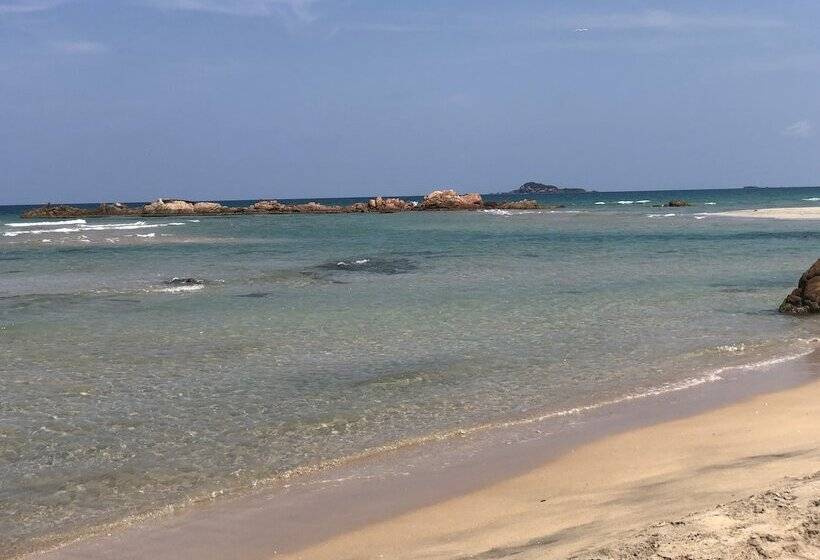 호텔 C Beyond Nilaveli