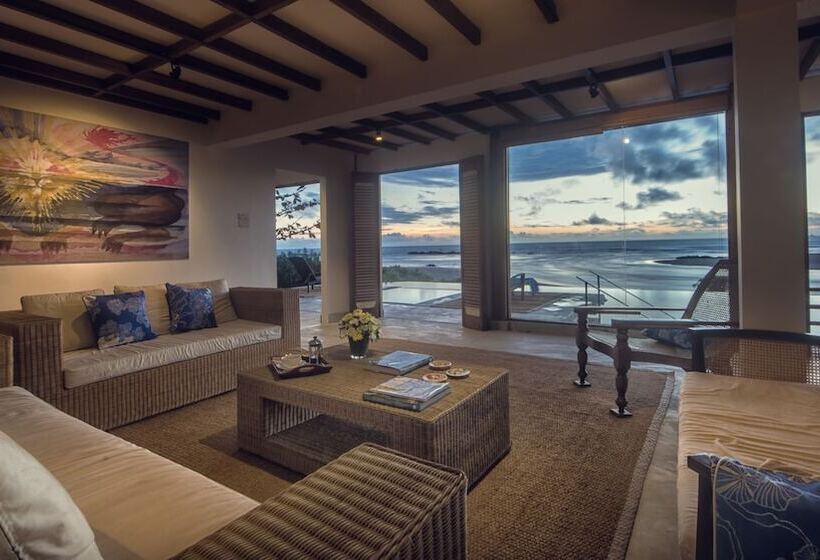 호텔 C Beyond Nilaveli