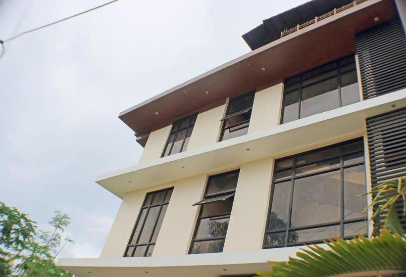 هتل Zen Rooms F. Torralba St