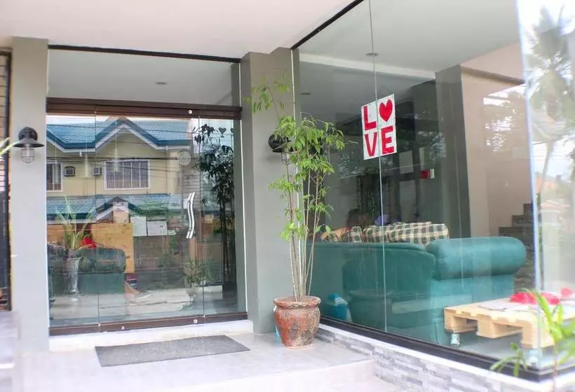 ホテル Zen Rooms F. Torralba St
