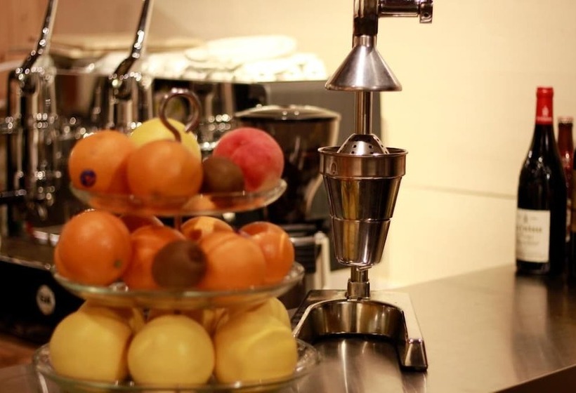 Imaya Hostel Kyoto & Coffee