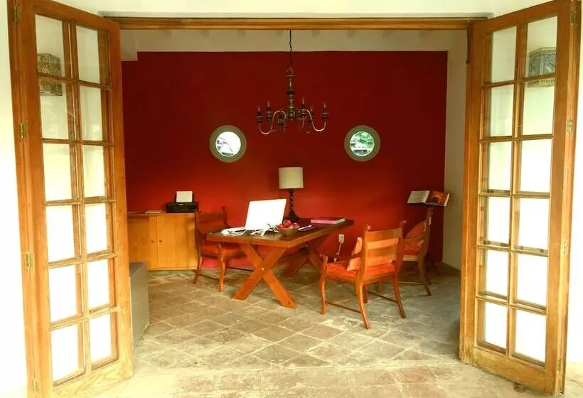 ベッドアンドブレックファースト Casa Flor De Mayo