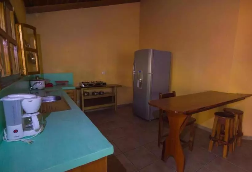 تختخواب و صبحانه Osa House   Drake Bay