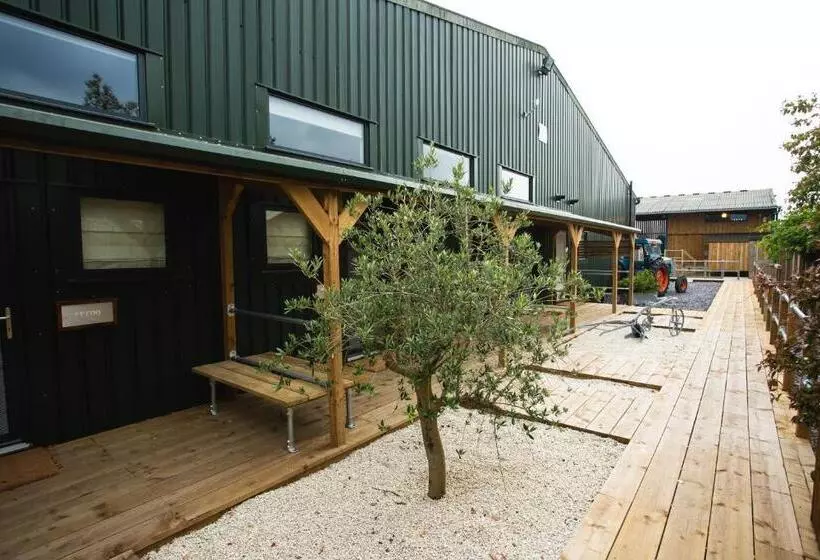 تختخواب و صبحانه Owen House Farm