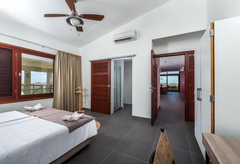 Delfins Beach Resort