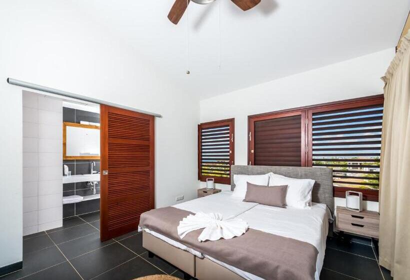 Delfins Beach Resort