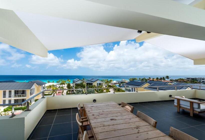 Delfins Beach Resort