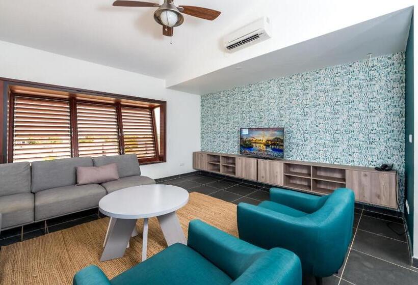 Delfins Beach Resort